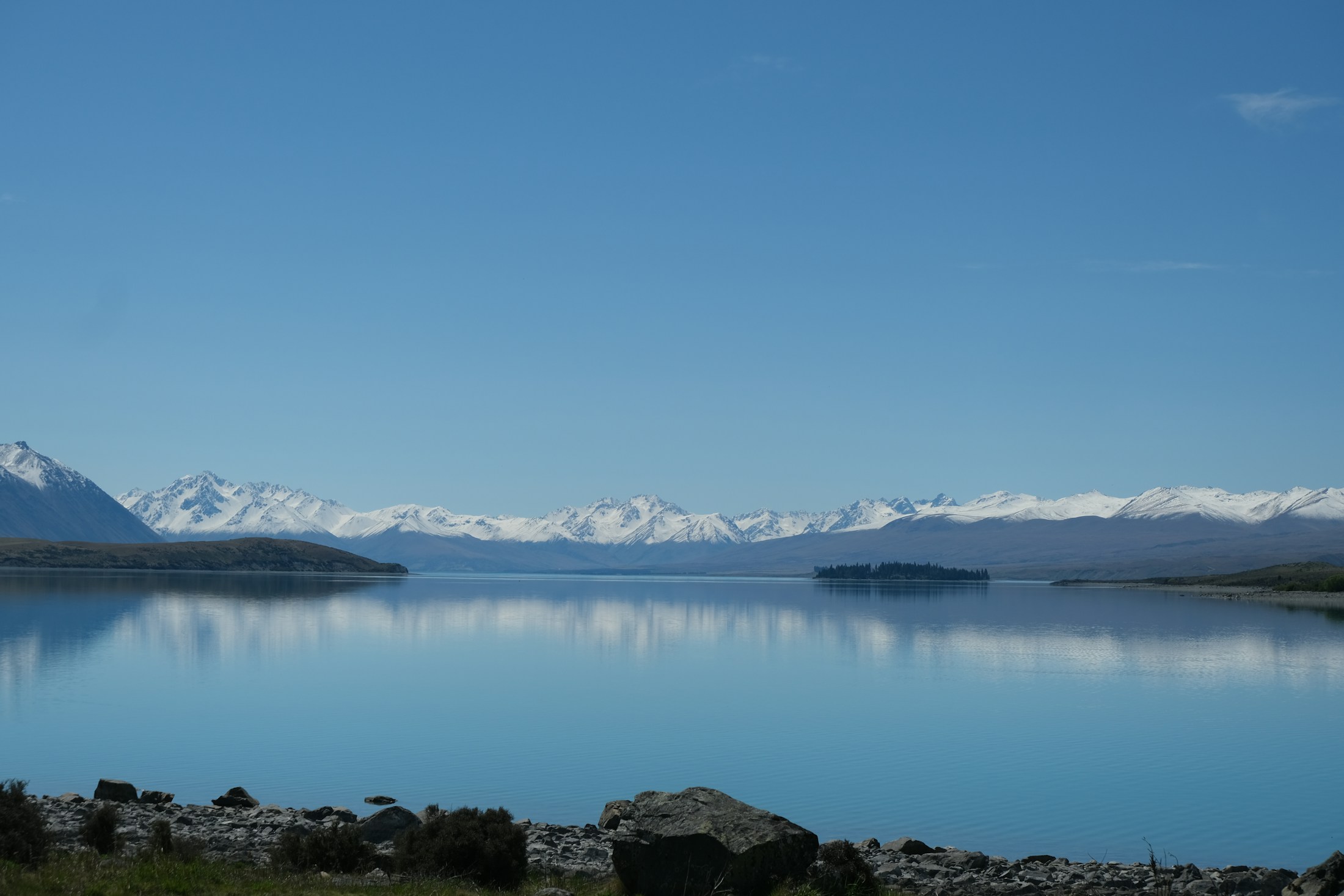 Turquoise Lake Tekapo beneath the Southern Alps